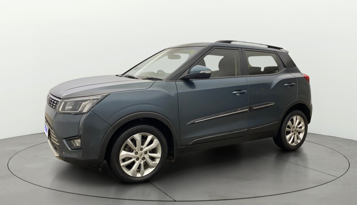 2021 Mahindra XUV300 W8 1.2 PETROL, Petrol, Manual, 52,390 km, Left Front Diagonal