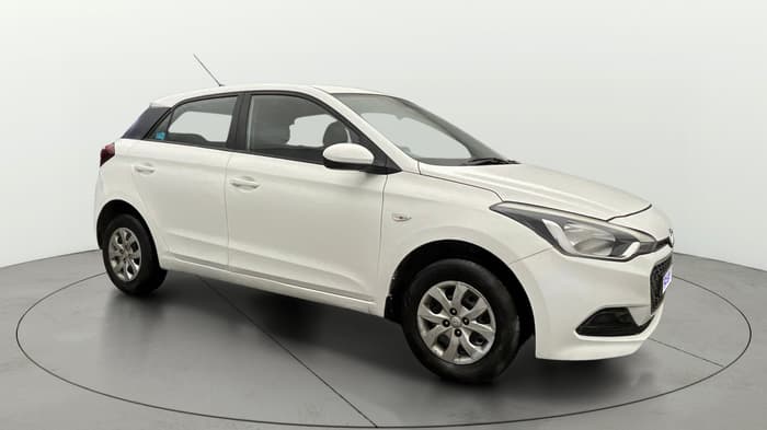2015 Hyundai Elite i20 MAGNA 1.2, Petrol, Manual, 68,077 km, Right Front Diagonal