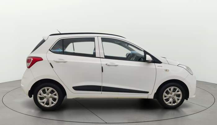 2018 Hyundai Grand i10 MAGNA AT 1.2 KAPPA VTVT, Petrol, Automatic, 21,422 km, Right Side View