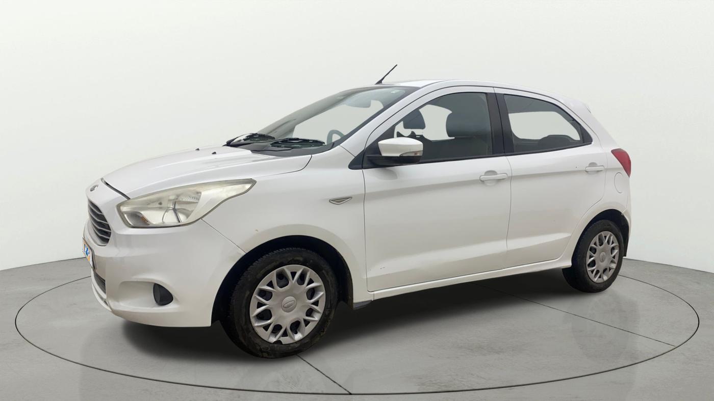 2016 Ford New Figo TREND 1.2 PETROL, Petrol, Manual, 1,30,577 km, Left Front Diagonal