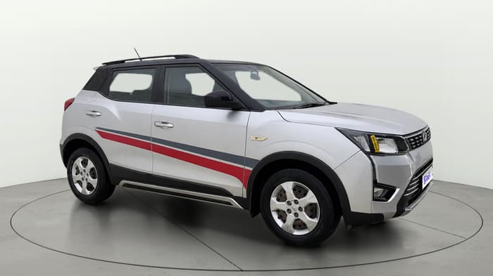 2019 Mahindra XUV300 W6 1.5 DIESEL, Diesel, Manual, 76,029 km, Right Front Diagonal