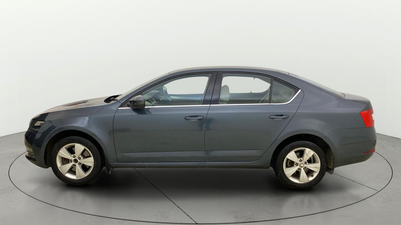 2018 Skoda Octavia STYLE 1.8 TSI AT, Petrol, Automatic, 86,362 km, Left Side