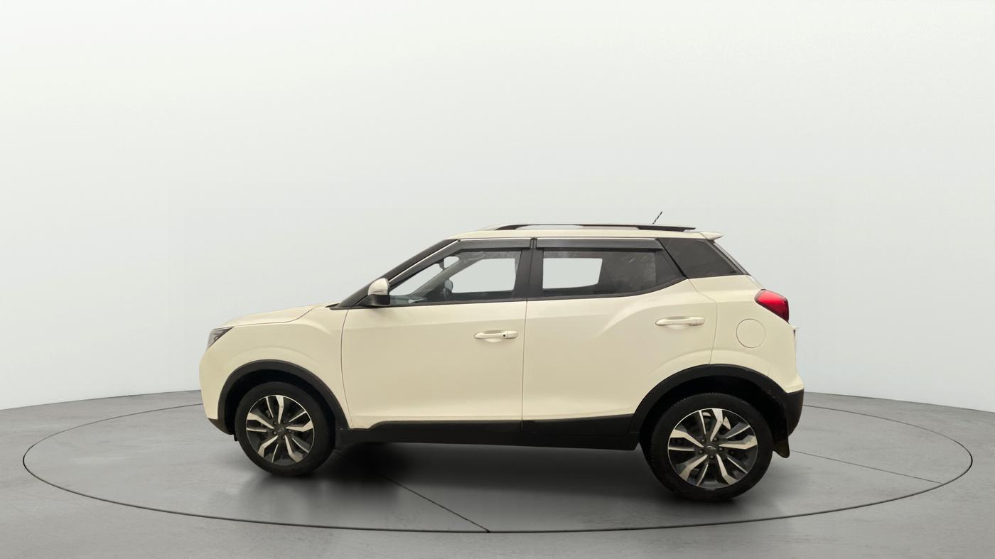 2019 Mahindra XUV300 W8 (O) 1.5 DIESEL, Diesel, Manual, 70,097 km, Left Side