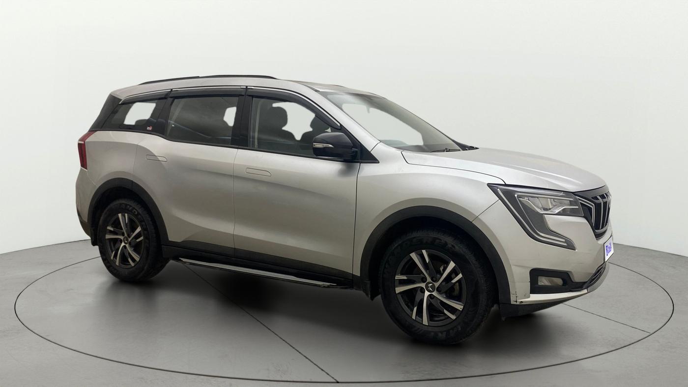 2022 Mahindra XUV700 AX 5 P MT 7 STR, Petrol, Manual, 86,107 km, Right Front Diagonal