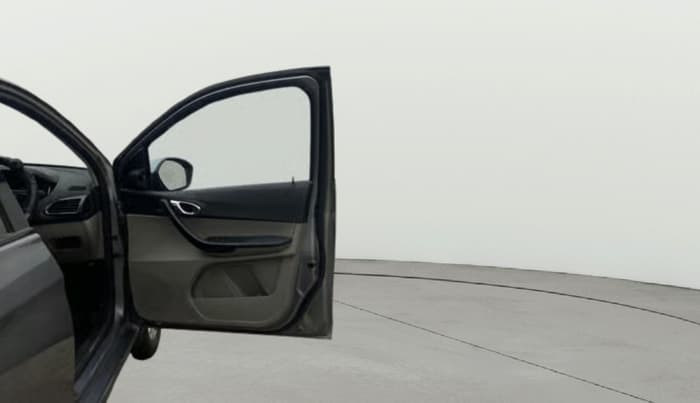 2018 Tata Tiago XZA PETROL, Petrol, Automatic, 54,638 km, RHS Front Door