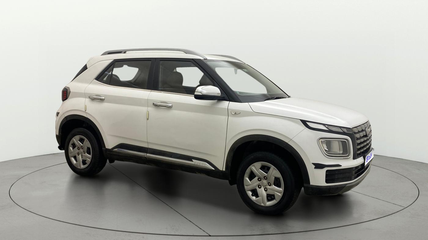 2022 Hyundai VENUE S 1.2, Petrol, Manual, 29,500 km, Right Front Diagonal