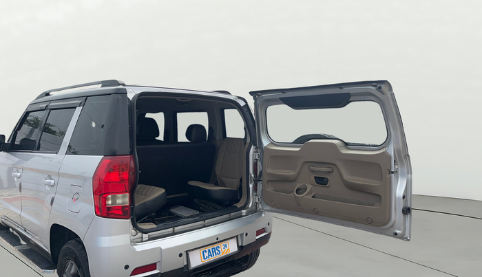 2017 Mahindra TUV300 T10, Diesel, Manual, 1,16,846 km, Boot Door Open