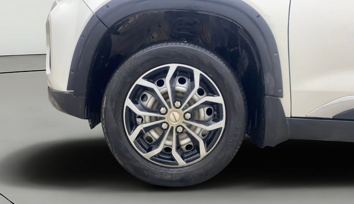 2022 Maruti Vitara Brezza LXI, Petrol, Manual, 28,462 km, Left Front Wheel