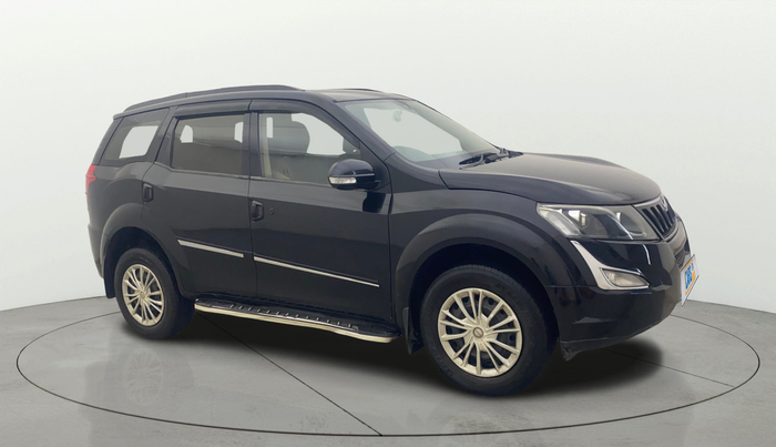 2016 Mahindra XUV500 W4, Diesel, Manual, 1,39,463 km, SRP