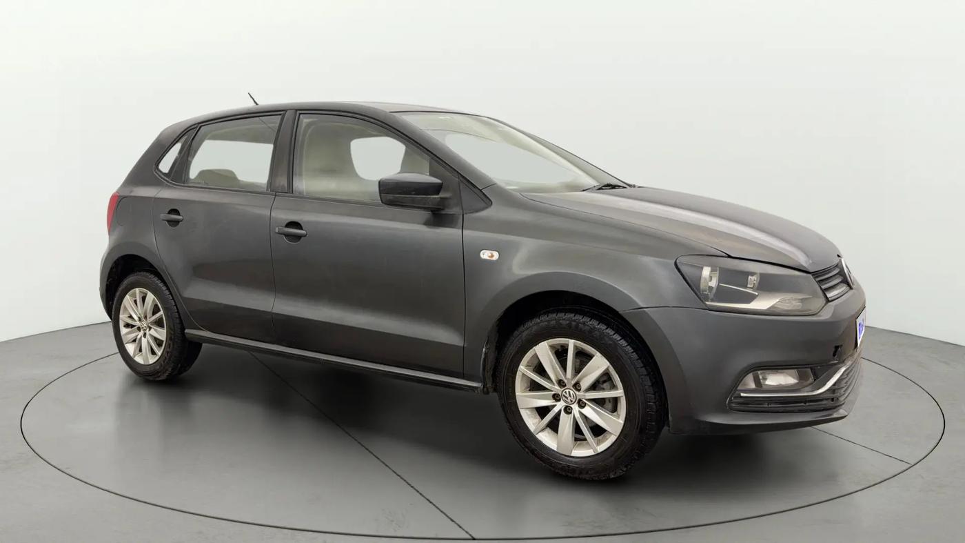 2015 Volkswagen Polo COMFORTLINE 1.2L, Petrol, Manual, 1,10,916 km, Right Front Diagonal