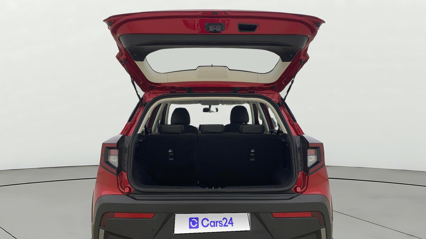 2025 Mahindra XUV 3XO REVX A 1.2 Petrol MT, Petrol, Manual, 4,378 km, Boot Door Open