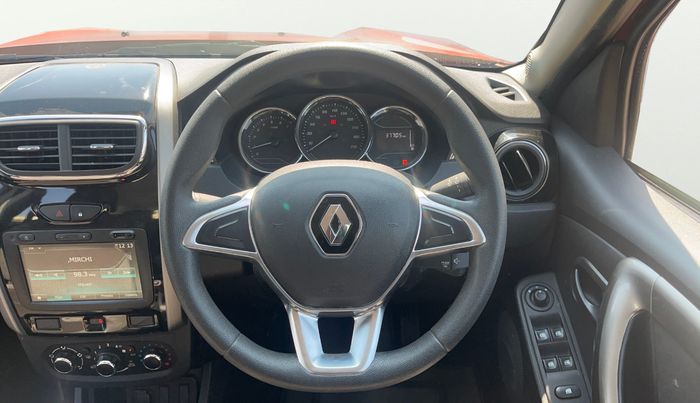 2021 Renault Duster RXS 1.5 PETROL MT, Petrol, Manual, 37,689 km, Steering Wheel Close Up