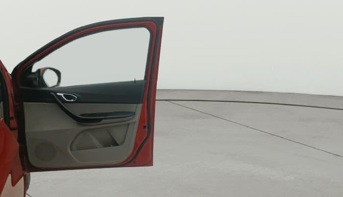 2018 Tata Tiago XZ PETROL, Petrol, Manual, 34,341 km, RHS Front Door