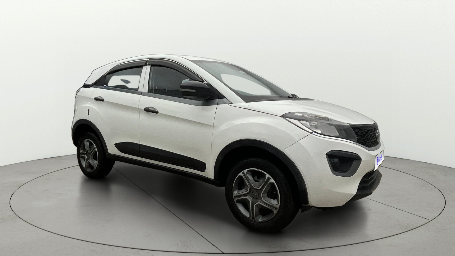 2018 Tata Nexon XM PETROL 2018 Tata Nexon XM PETROL
