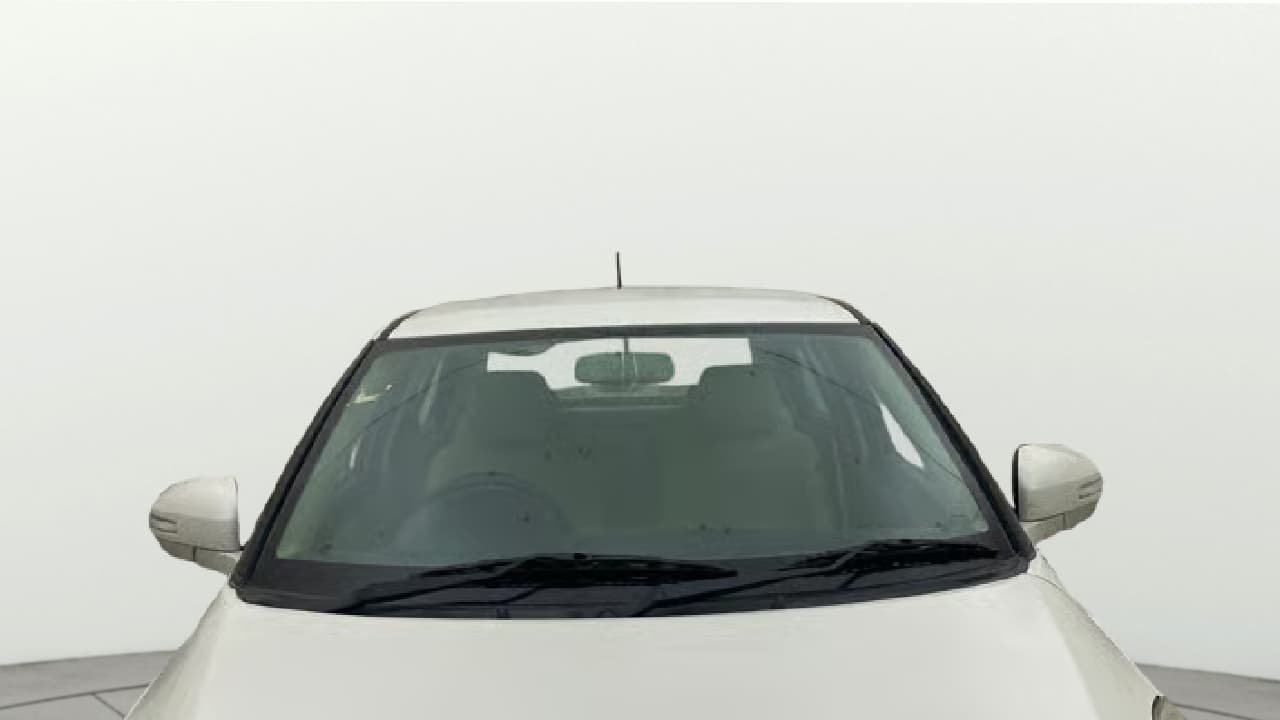 2015 Maruti Swift Dzire VXI, Petrol, Manual, 52,374 km, Front Windshield