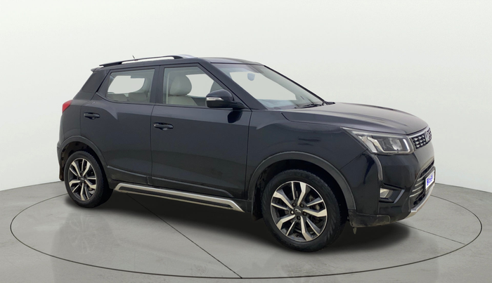 2019 Mahindra XUV300 W8 (O) 1.5 DIESEL, Diesel, Manual, 42,533 km, Right Front Diagonal