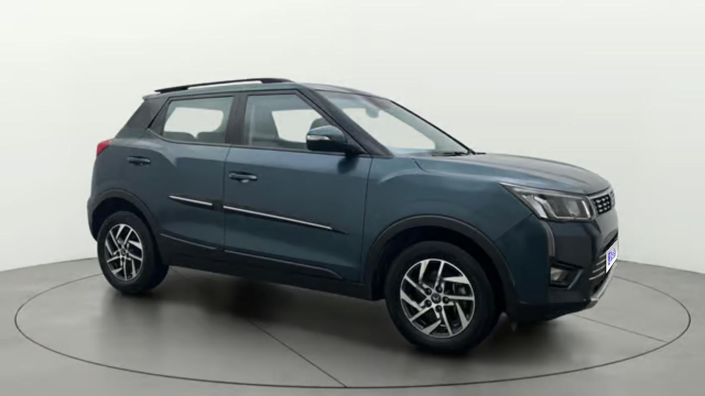 2023 Mahindra XUV300 W8 (O) 1.2 PETROL AMT, Petrol, Automatic, 35,603 km, SRP