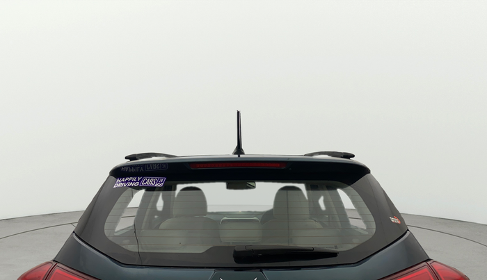 2024 Mahindra XUV300 W8 (O) 1.2 PETROL AMT, Petrol, Automatic, 16,340 km, Rear Windshield