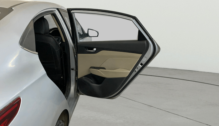 2019 Hyundai Verna 1.6 VTVT SX, Petrol, Manual, 16,557 km, RHS Rear Door