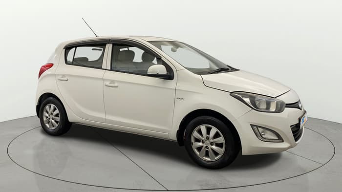2014 Hyundai i20 SPORTZ 1.2, CNG, Manual, 63,655 km, Right Front Diagonal