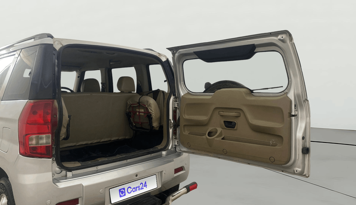 2015 Mahindra TUV300 T8, Diesel, Manual, 96,628 km, Boot Door Open