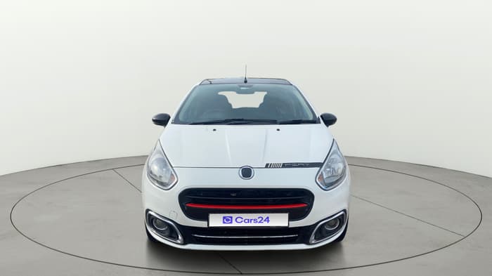 2015 Fiat Punto EVO EMOTION 1.3 MULTIJET, Diesel, Manual, 1,50,473 km, Front