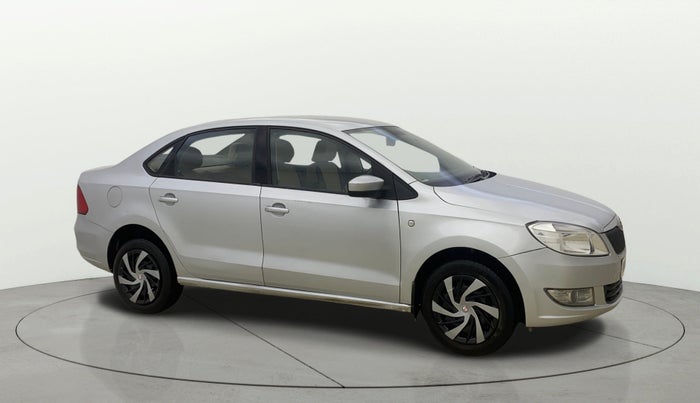 2015 Skoda Rapid AMBITION 1.6 MPI MT, Petrol, Manual, 56,203 km, Right Front Diagonal
