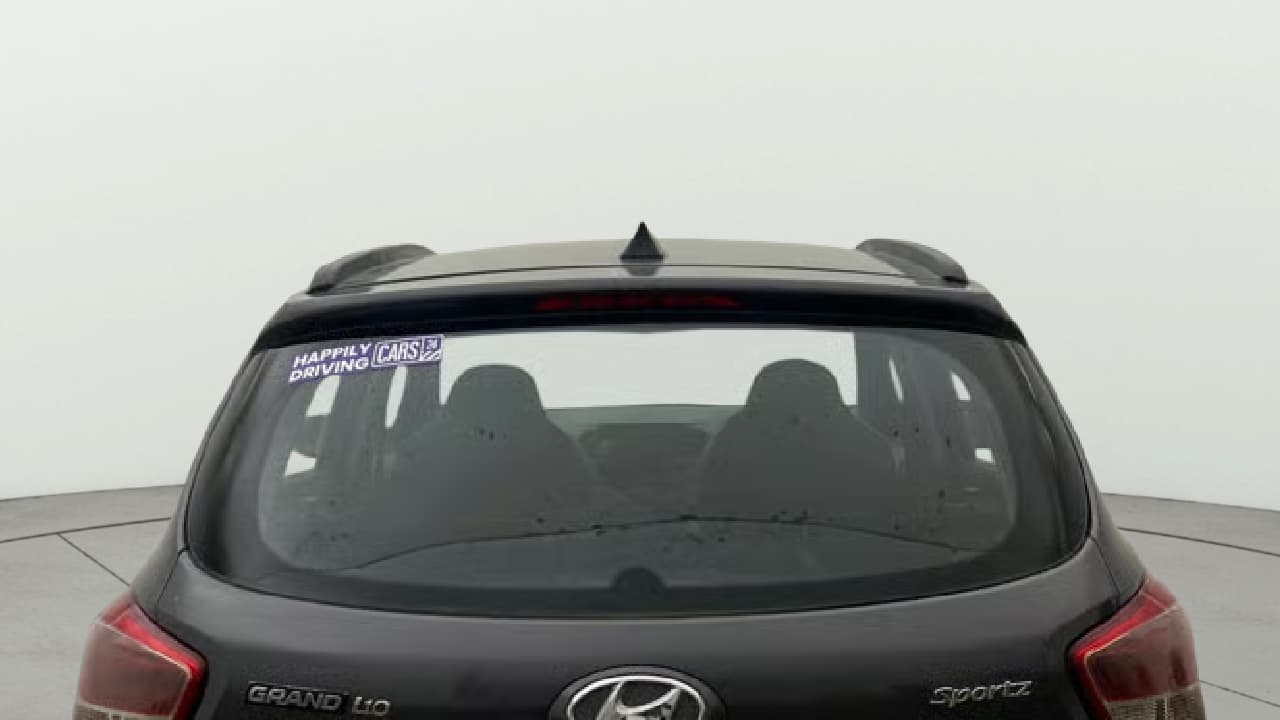 2016 Hyundai Grand i10 SPORTZ 1.2 KAPPA VTVT, Petrol, Manual, 65,236 km, Rear Windshield