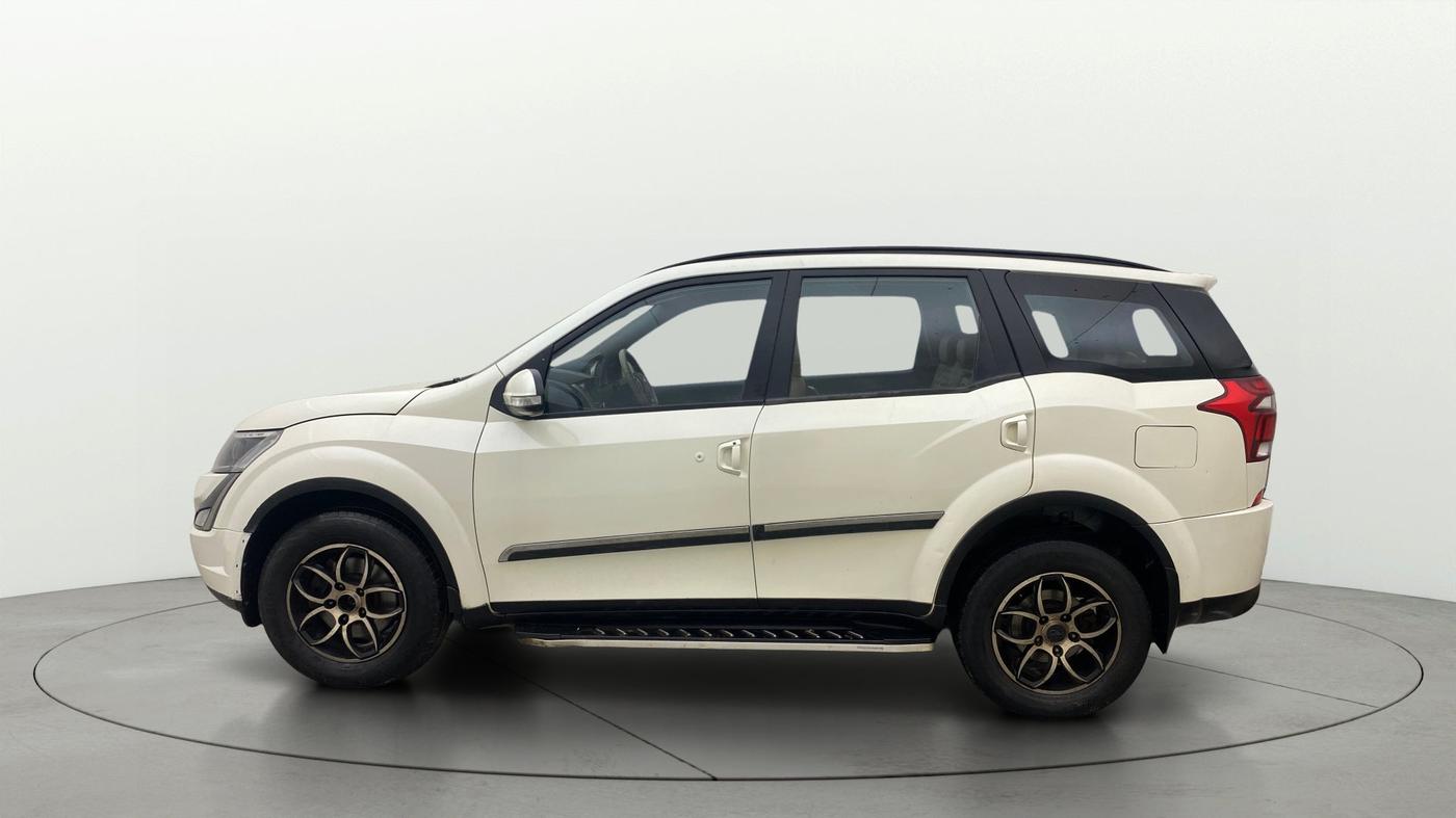 2020 Mahindra XUV500 W7, Diesel, Manual, 44,835 km, Left Side