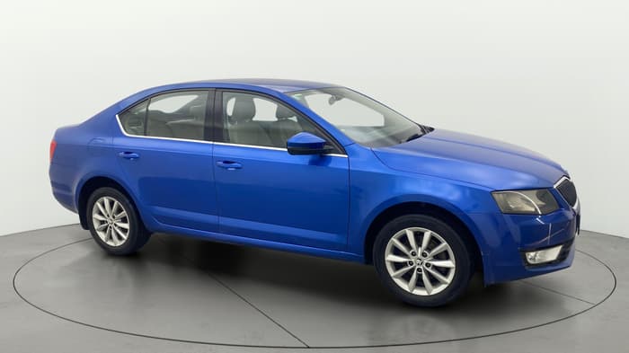 2014 Skoda Octavia AMBITION 2.0 TDI AT, Diesel, Automatic, 1,21,274 km, Right Front Diagonal