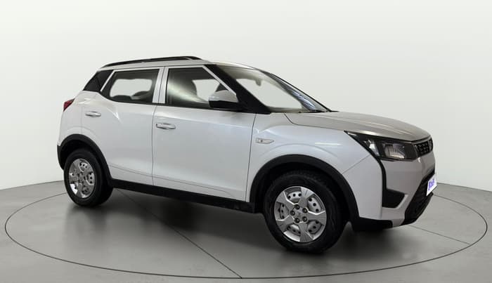 2024 Mahindra XUV300 W4 1.5 DIESEL, Diesel, Manual, 84,053 km, Right Front Diagonal