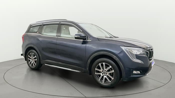 2023 Mahindra XUV700 AX 7 P AT 7 STR, Petrol, Automatic, 52,492 km, Right Front Diagonal