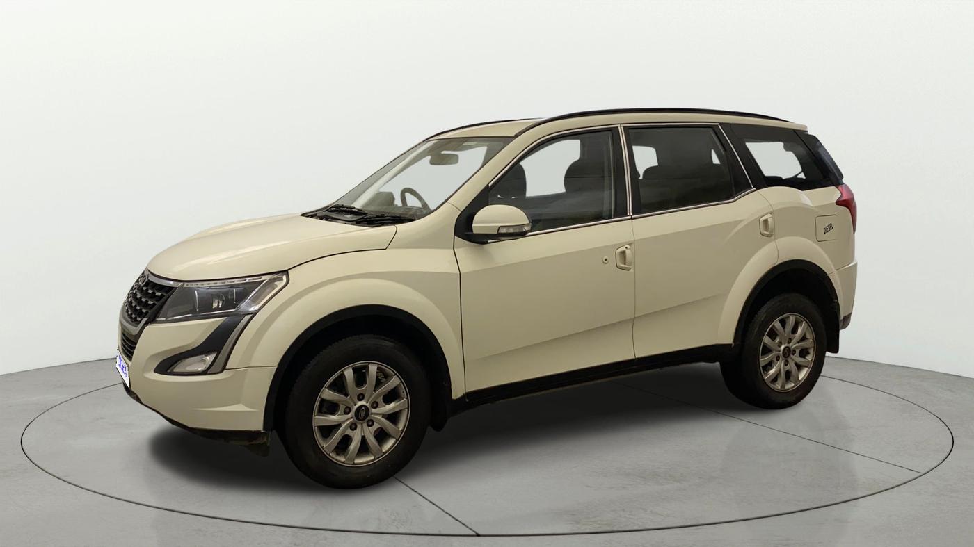 2021 Mahindra XUV500 W7, Diesel, Manual, 93,552 km, Left Front Diagonal