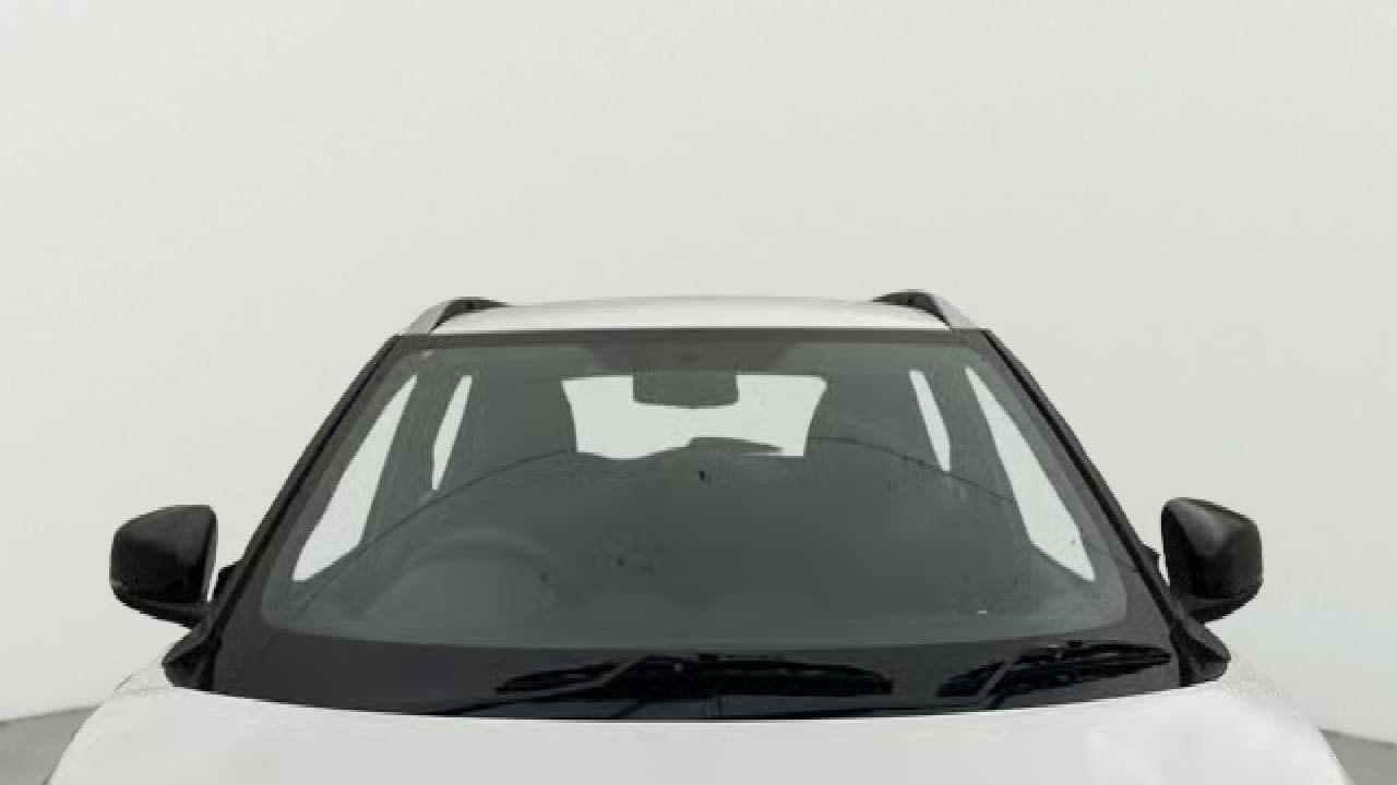 2023 Nissan MAGNITE XV MT, Petrol, Manual, 26,895 km, Front Windshield