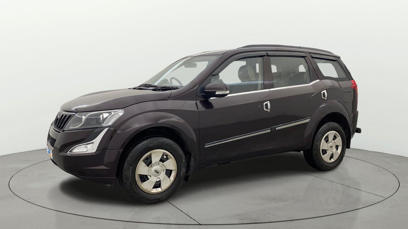 2017 Mahindra XUV500 W4, Diesel, Manual, 99,924 km, Left Front Diagonal