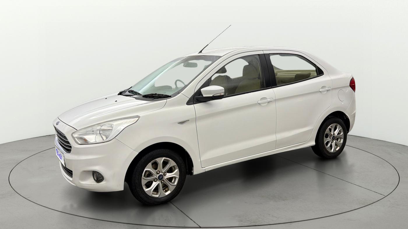 2017 Ford Figo Aspire TITANIUM 1.2 PETROL, Petrol, Manual, 43,988 km, Left Front Diagonal