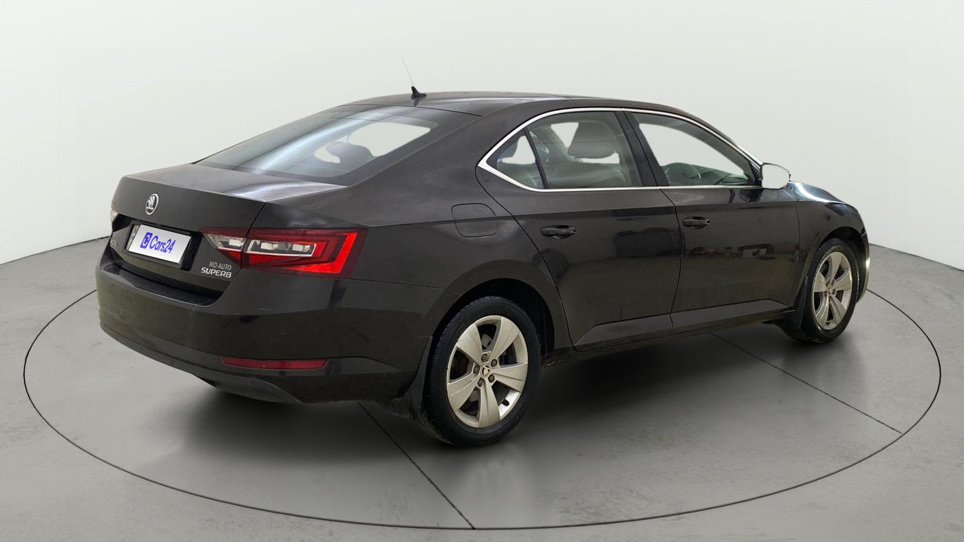 2016 Skoda Superb STYLE 2.0 TDI AT, Diesel, Automatic, 1,39,166 km, Right Back Diagonal