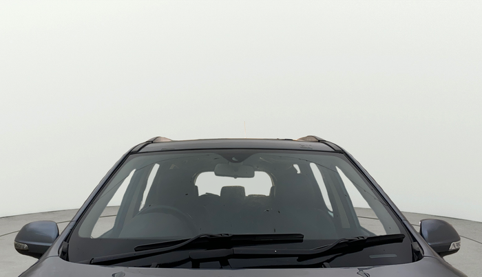2014 Mahindra XUV500 W8, Diesel, Manual, 77,260 km, Front Windshield