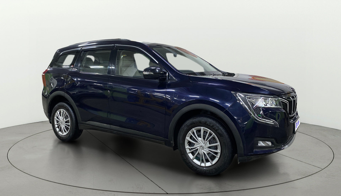 2022 Mahindra XUV700 AX 3 P MT 5 STR, Petrol, Manual, 74,579 km, Right Front Diagonal