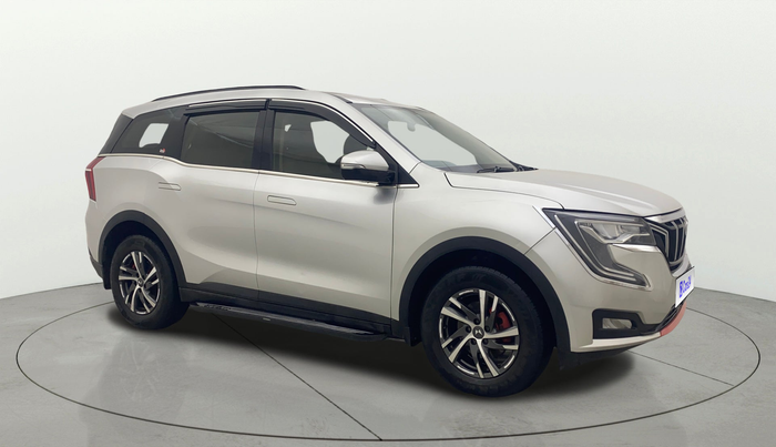 2022 Mahindra XUV700 AX 5 D MT 7 STR, Diesel, Manual, 33,379 km, Right Front Diagonal
