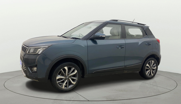 2021 Mahindra XUV300 W8 (O) 1.5 DIESEL, Diesel, Manual, 32,332 km, Left Front Diagonal