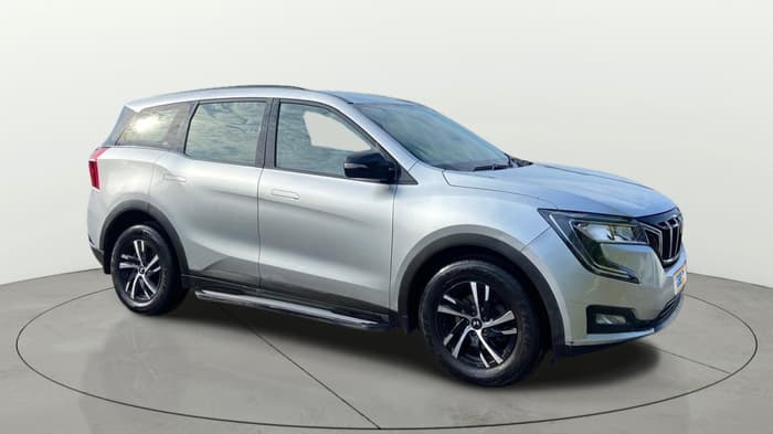 2021 Mahindra XUV700 AX 3 P AT 5 STR, Petrol, Automatic, 50,006 km, Right Front Diagonal