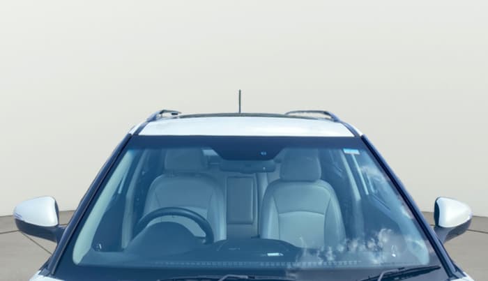 2021 Mahindra XUV300 W8 (O) 1.2 PETROL, Petrol, Manual, 1,25,922 km, Front Windshield