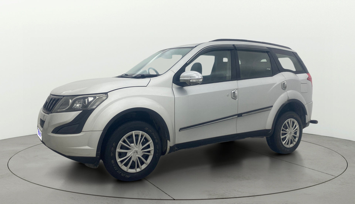 2017 Mahindra XUV500 W6 1.99, Diesel, Manual, 63,827 km, Left Front Diagonal
