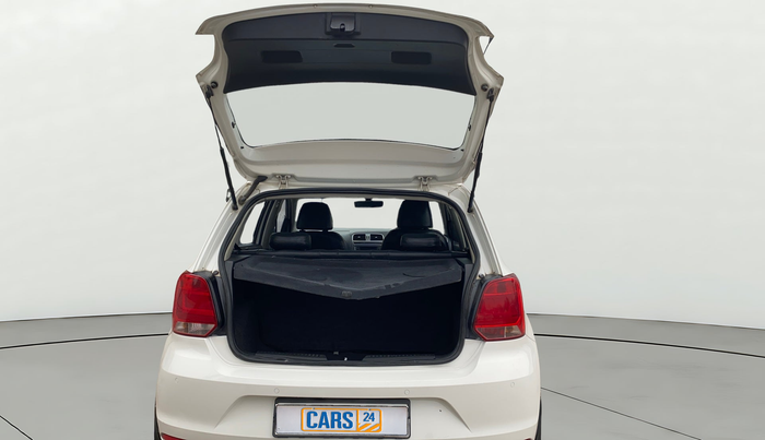 2018 Volkswagen Polo HIGHLINE PLUS 1.0 16 ALLOY, Petrol, Manual, 73,237 km, Boot Door Open