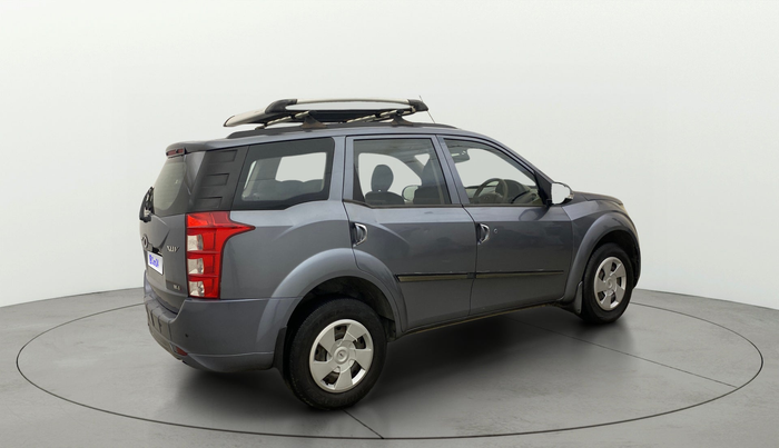 2014 Mahindra XUV500 W4, Diesel, Manual, 1,12,565 km, Right Back Diagonal