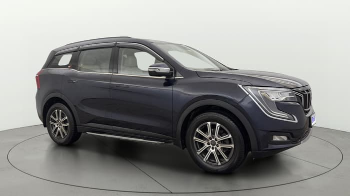 2023 Mahindra XUV700 AX 7 P MT 7 STR, Petrol, Manual, 83,613 km, Right Front Diagonal