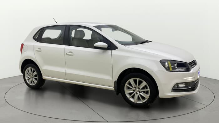 2017 Volkswagen Polo HIGHLINE1.2L, Petrol, Manual, 33,378 km, Right Front Diagonal