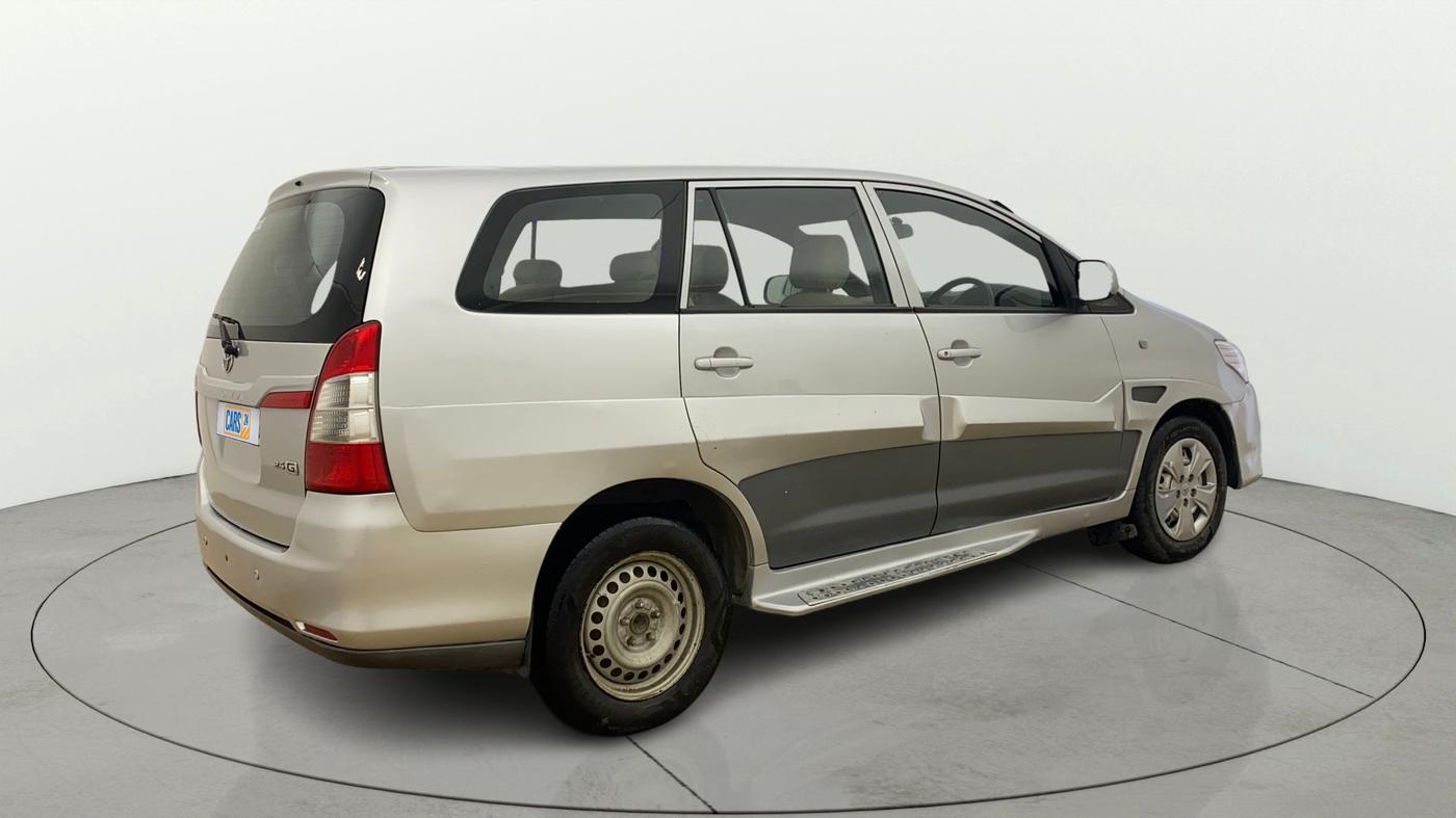 2014 Toyota Innova 2.5 GX 8 STR, Diesel, Manual, 73,985 km, Right Back Diagonal