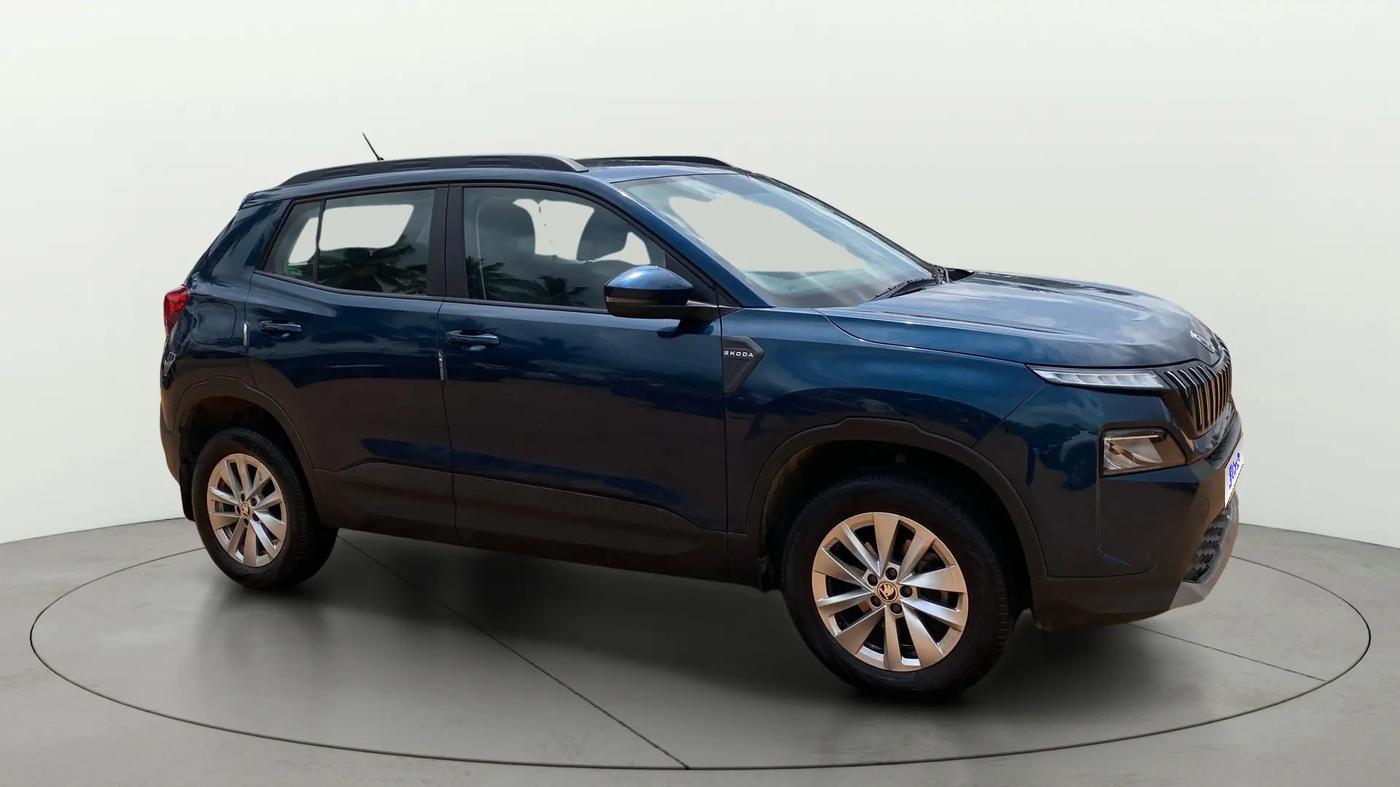 2025 Skoda Kylaq Signature, Petrol, Manual, 10,030 km, SRP